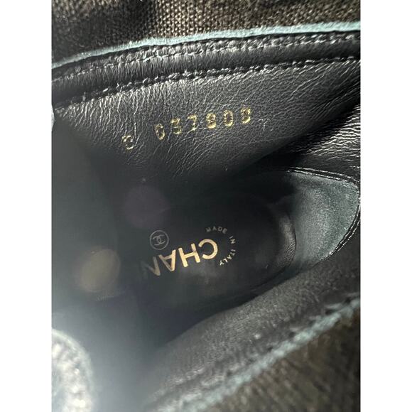 Chanel 2021 Interlocking CC Cap Toe Tweed Logo Combat Boots - Picture 13 of 16